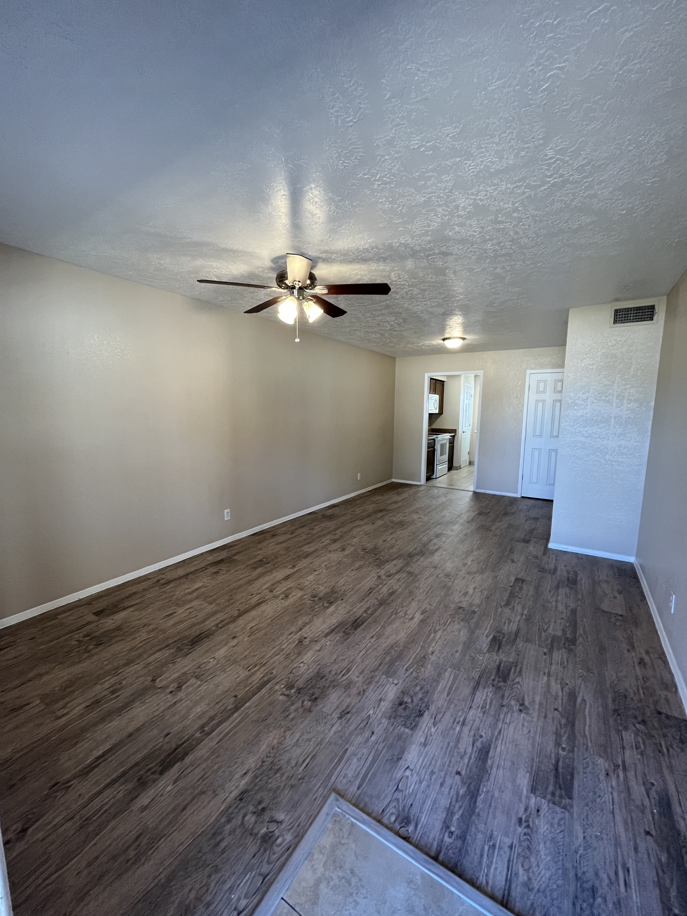 910 North Park Street - 918